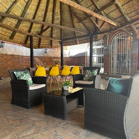 Sibella Guest House Bloemfontein Kültér fotó